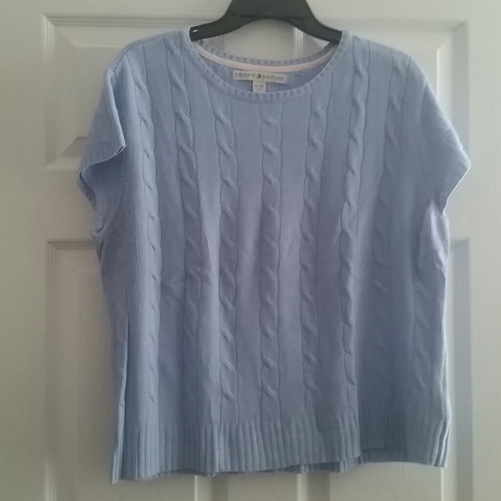Light Weight All-Season Tommy Hilfiger Sweater